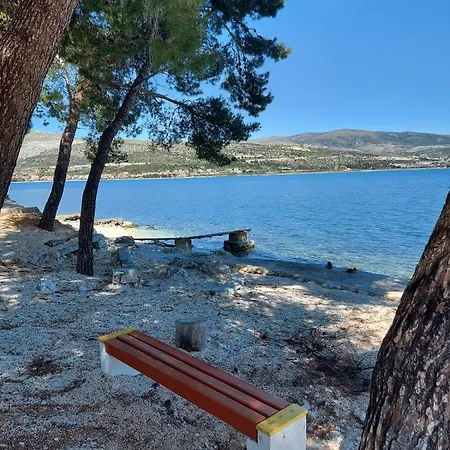 Apartment Kyra Trogir