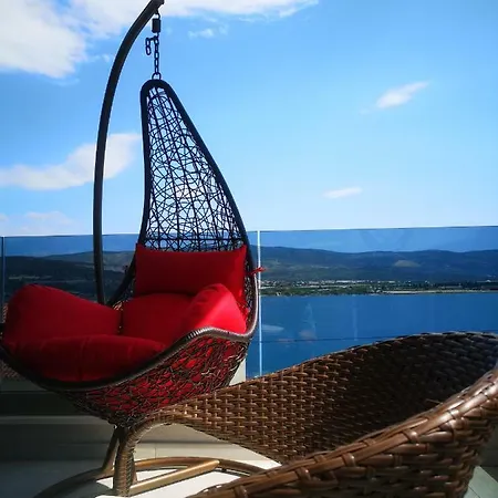 Kyra Trogir
